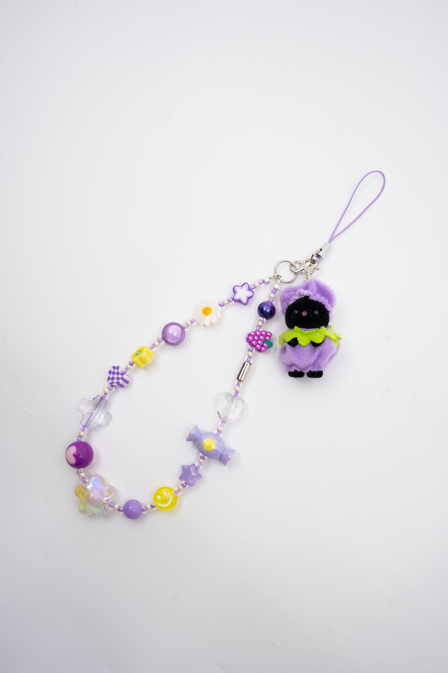 Mangekyo - Sylvanian Families v4 - Baby Fruit Party Baby Midnight Cat Beaded Phone Charm Trinket (Grape)