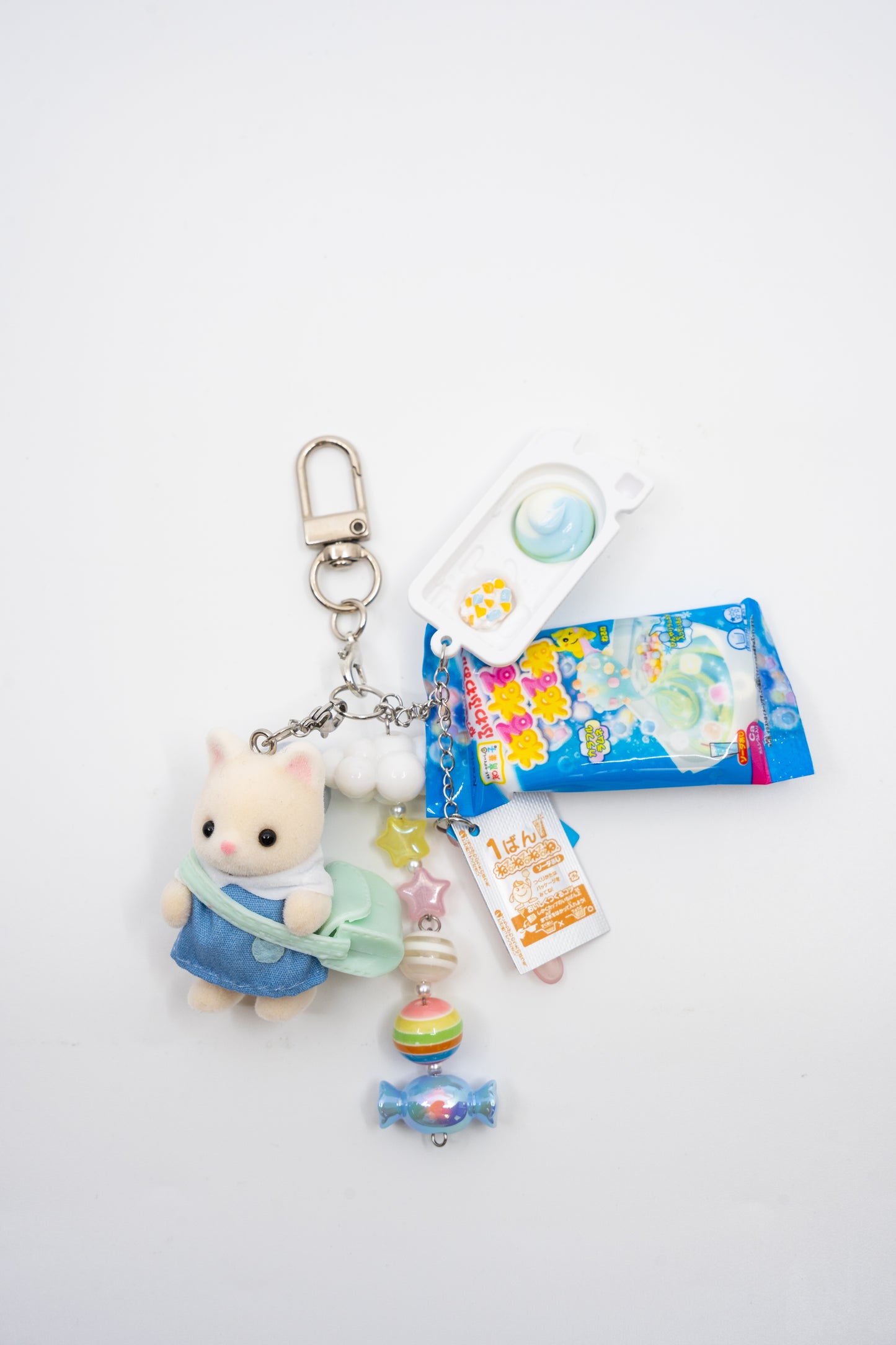 Mangekyo - Sylvanian Families v4 - Kindergarten Baby Silk Cat Beaded Keychain Trinket