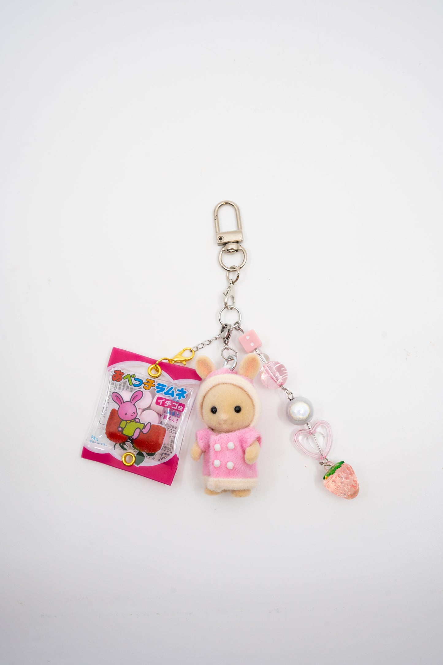 Mangekyo - Sylvanian Families v4 - Japan-Limited Keychain Baby Chocolate Rabbit Beaded Keychain Trinket (Pink)